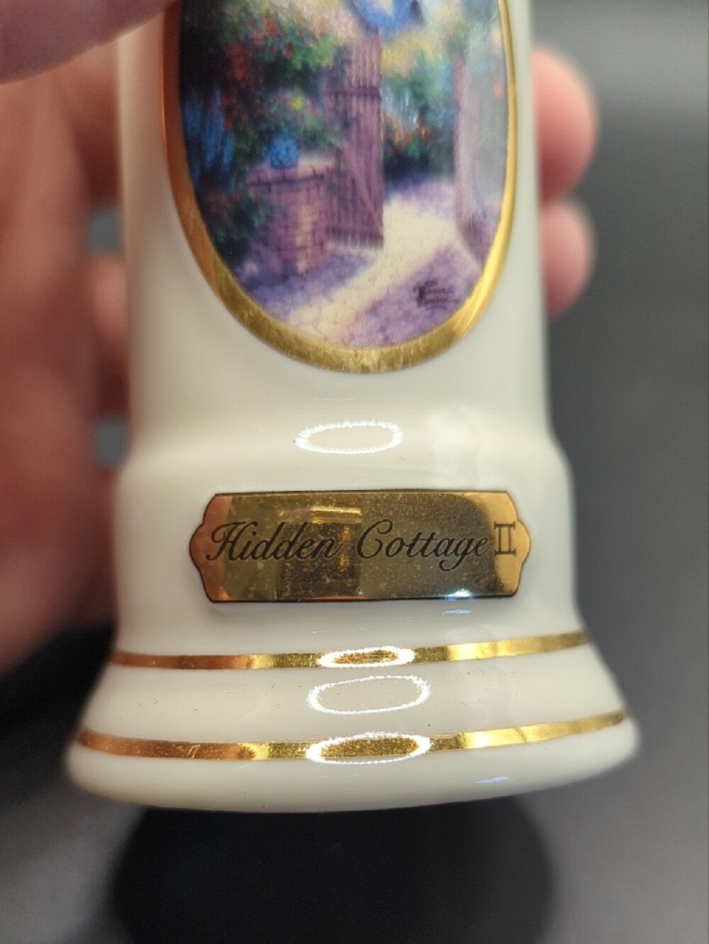 Avon │Thomas Kinkade │Painter Of Light │ Salt & Pepper Shakers│ Vintage - Picture 7 of 8